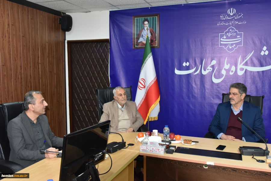 دیدار جمعی از اعضای بنیاد حامیان دانشگاه ملی مهارت با ریاست دانشگاه 4