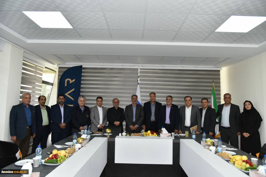 در راستای گسترش تعاملات ارتباط با صنعت صورت گرفت:
امضای تفاهم‌نامه مشترک بین دانشگاه ملی مهارت و شرکت دیارخودرو 2