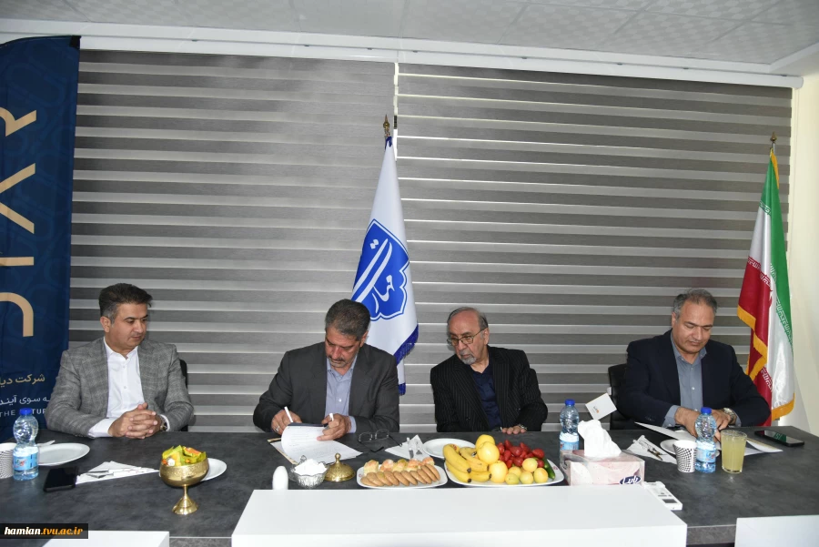 در راستای گسترش تعاملات ارتباط با صنعت صورت گرفت:
امضای تفاهم‌نامه مشترک بین دانشگاه ملی مهارت و شرکت دیارخودرو 4