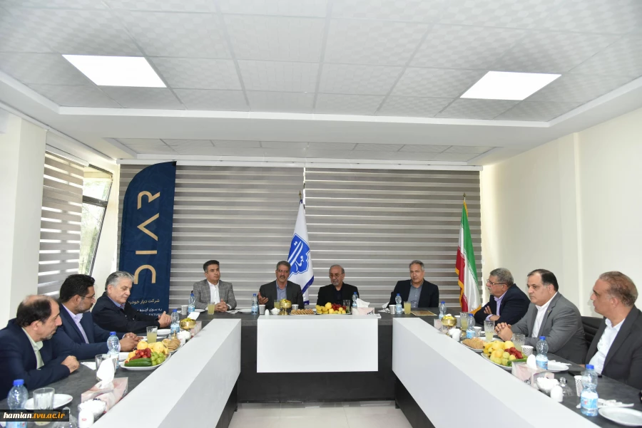 در راستای گسترش تعاملات ارتباط با صنعت صورت گرفت:
امضای تفاهم‌نامه مشترک بین دانشگاه ملی مهارت و شرکت دیارخودرو 5