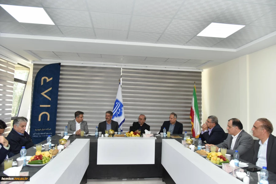 در راستای گسترش تعاملات ارتباط با صنعت صورت گرفت:
امضای تفاهم‌نامه مشترک بین دانشگاه ملی مهارت و شرکت دیارخودرو 6