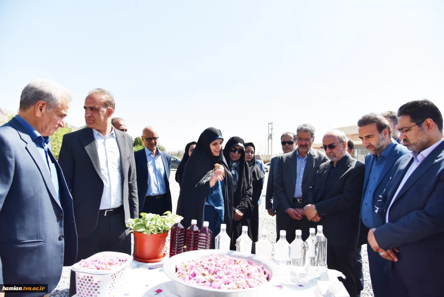 با حضور ریاست دانشگاه ملی مهارت، عضو هیئت امنای دانشگاه و خیرین استانی برگزار شد:
آیین کلنگ‌زنی مجموعه خوابگاهی _ رفاهی آموزشکده پسران گلپایگان 3