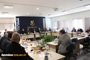 نشست سرپرست دانشگاه ملی مهارت با هیئت مدیره مجمع خیرین توسعه و ترویج آموزش‌های فنی و حرفه‌ای استان خراسان رضوی 4