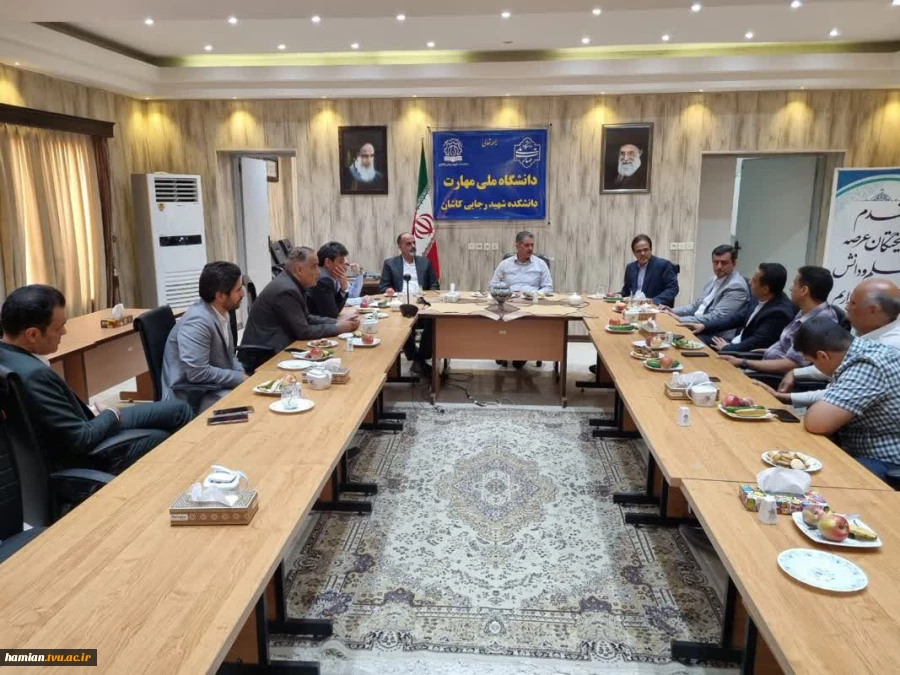 در نشست رئیس دانشگاه ملی مهارت با خیرین پروژه آموزشکده دختران کاشان مورد بررسی قرار گرفت؛
تسریع در تکمیل پروژه ساخت آموزشکده دختران کاشان 2