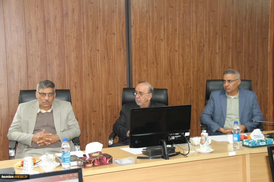 بنیاد حامیان دانشگاه ملی مهارت برنامه‌های سال نخست را تصویب کرد 9