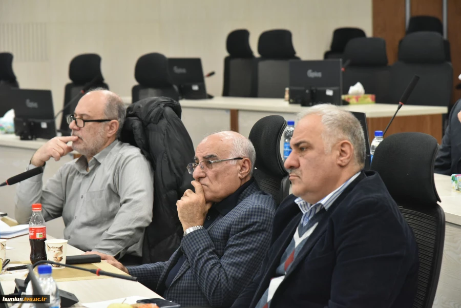 برگزاری چهارمین جلسه بنیاد حامیان دانشگاه ملی مهارت با حضور خیرین و مسئولان دانشگاه 4