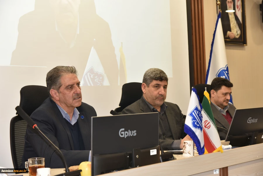 برگزاری چهارمین جلسه بنیاد حامیان دانشگاه ملی مهارت با حضور خیرین و مسئولان دانشگاه 8