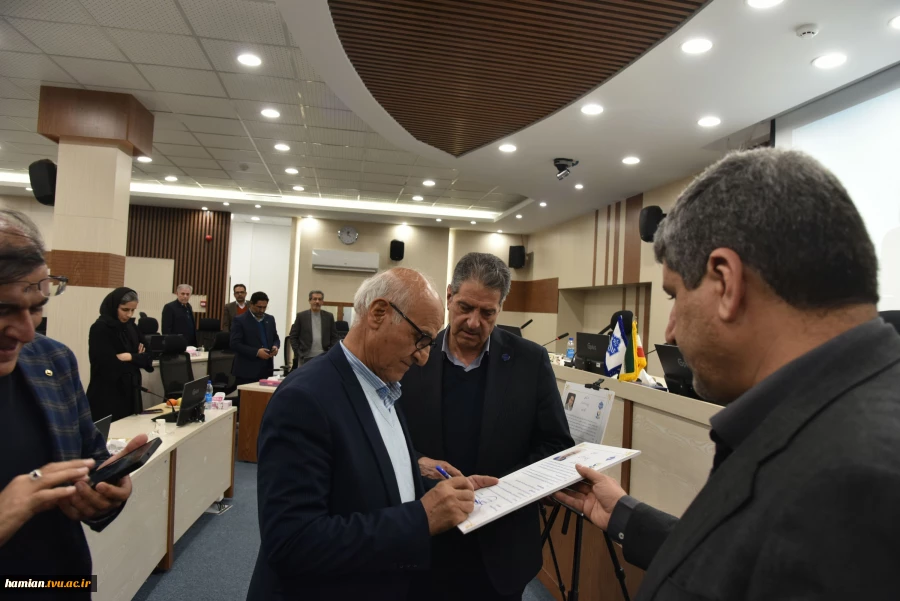 برگزاری چهارمین جلسه بنیاد حامیان دانشگاه ملی مهارت با حضور خیرین و مسئولان دانشگاه 10