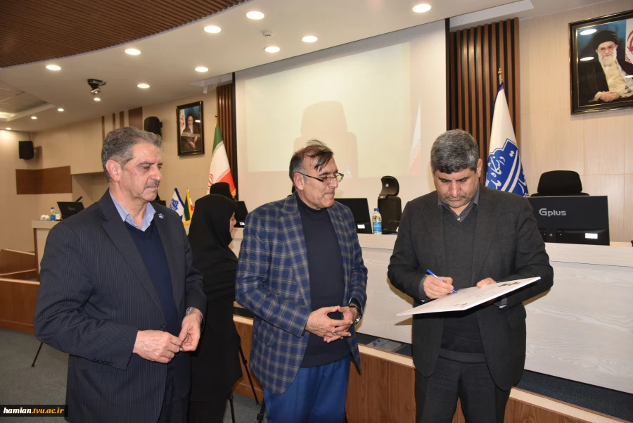 برگزاری چهارمین جلسه بنیاد حامیان دانشگاه ملی مهارت با حضور خیرین و مسئولان دانشگاه 15