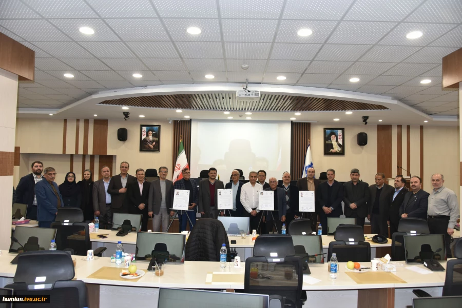 برگزاری چهارمین جلسه بنیاد حامیان دانشگاه ملی مهارت با حضور خیرین و مسئولان دانشگاه 18