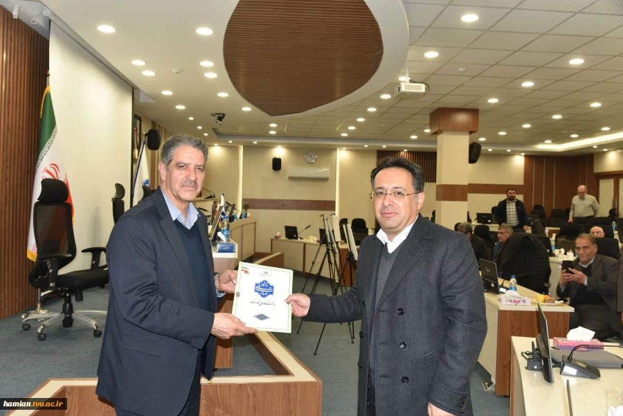 برگزاری چهارمین جلسه بنیاد حامیان دانشگاه ملی مهارت با حضور خیرین و مسئولان دانشگاه 20